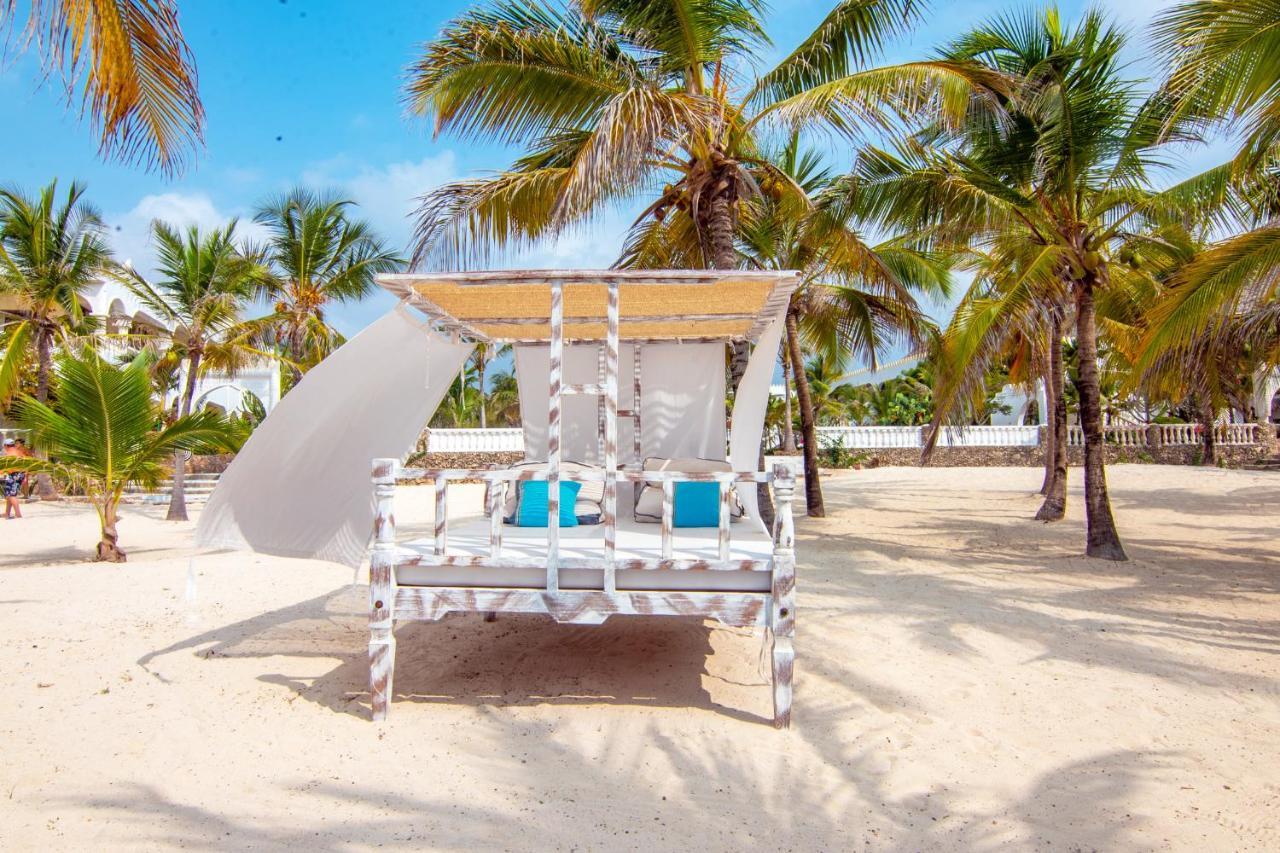 Jumbo Watamu Hotel Luaran gambar