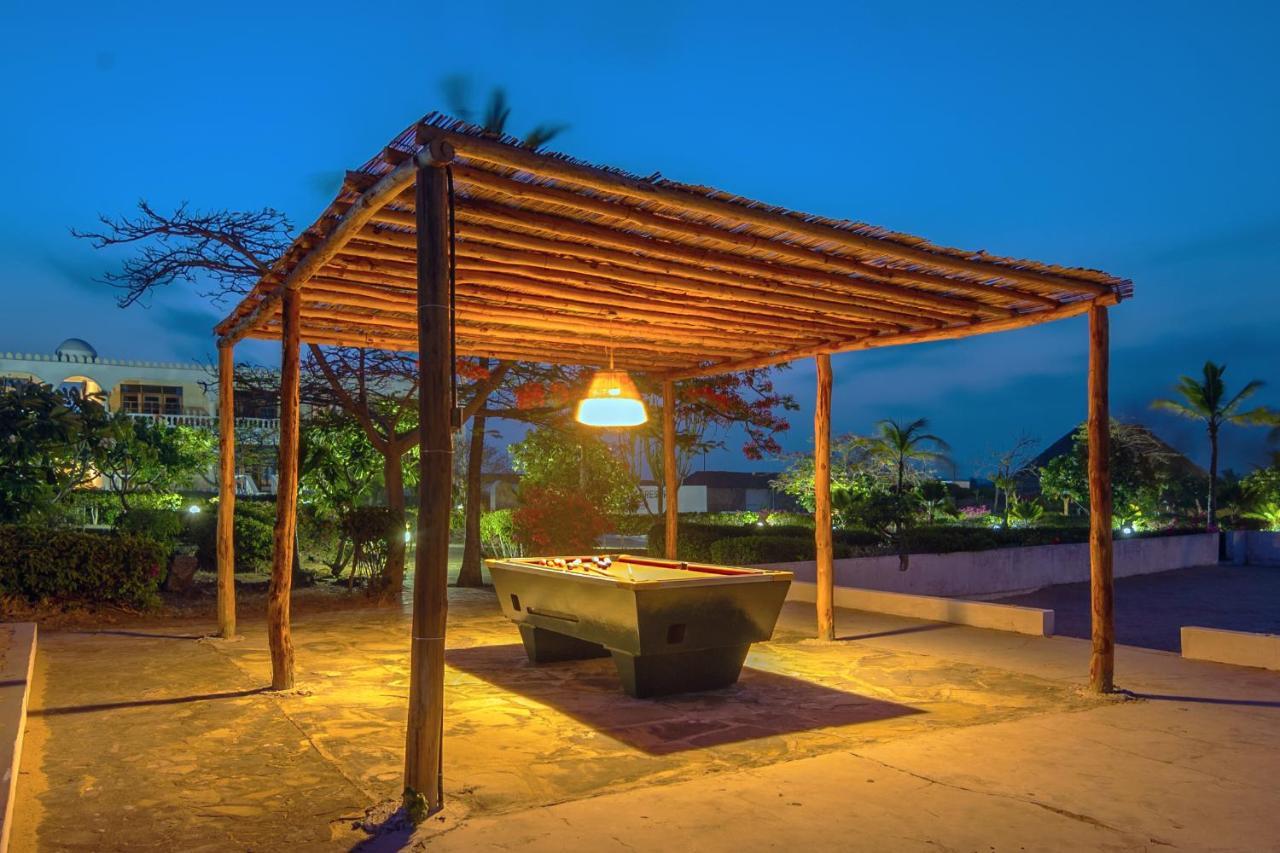 Jumbo Watamu Hotel Luaran gambar