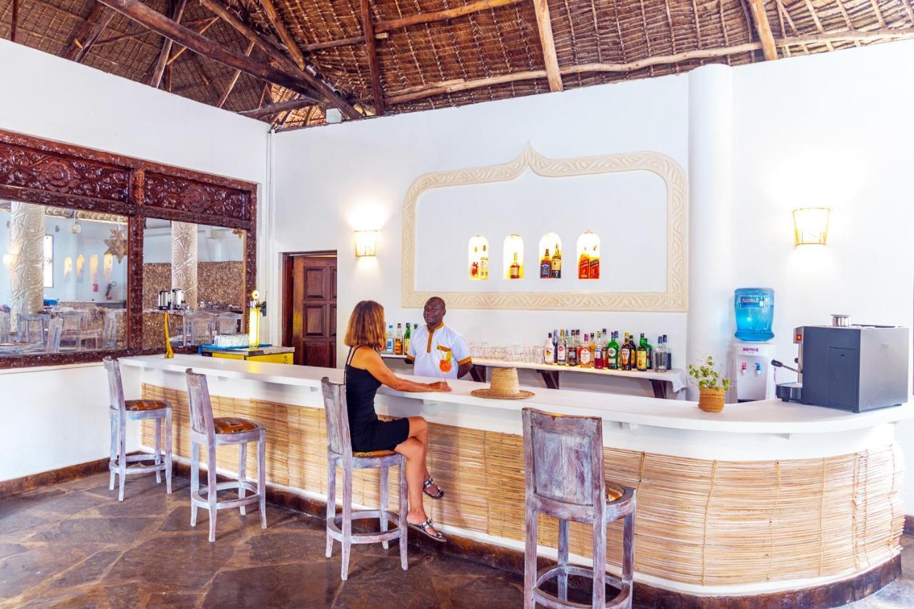 Jumbo Watamu Hotel Luaran gambar